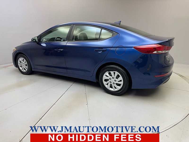 Used 2017 Hyundai Elantra SE image 3