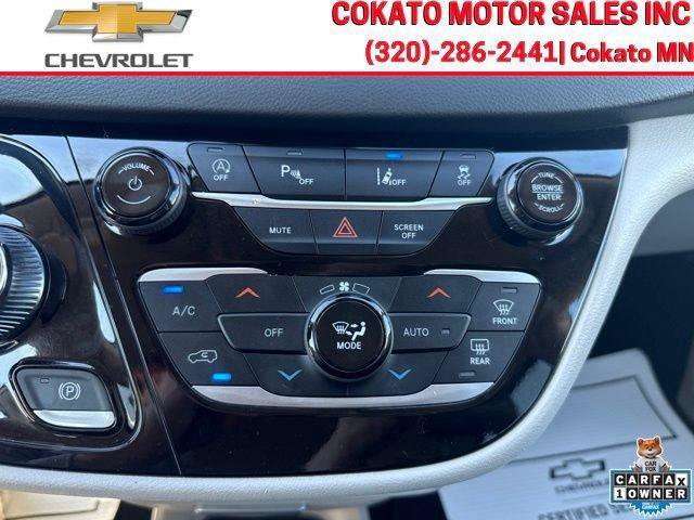 Used 2024 Chrysler Pacifica Touring-L FWD image 27