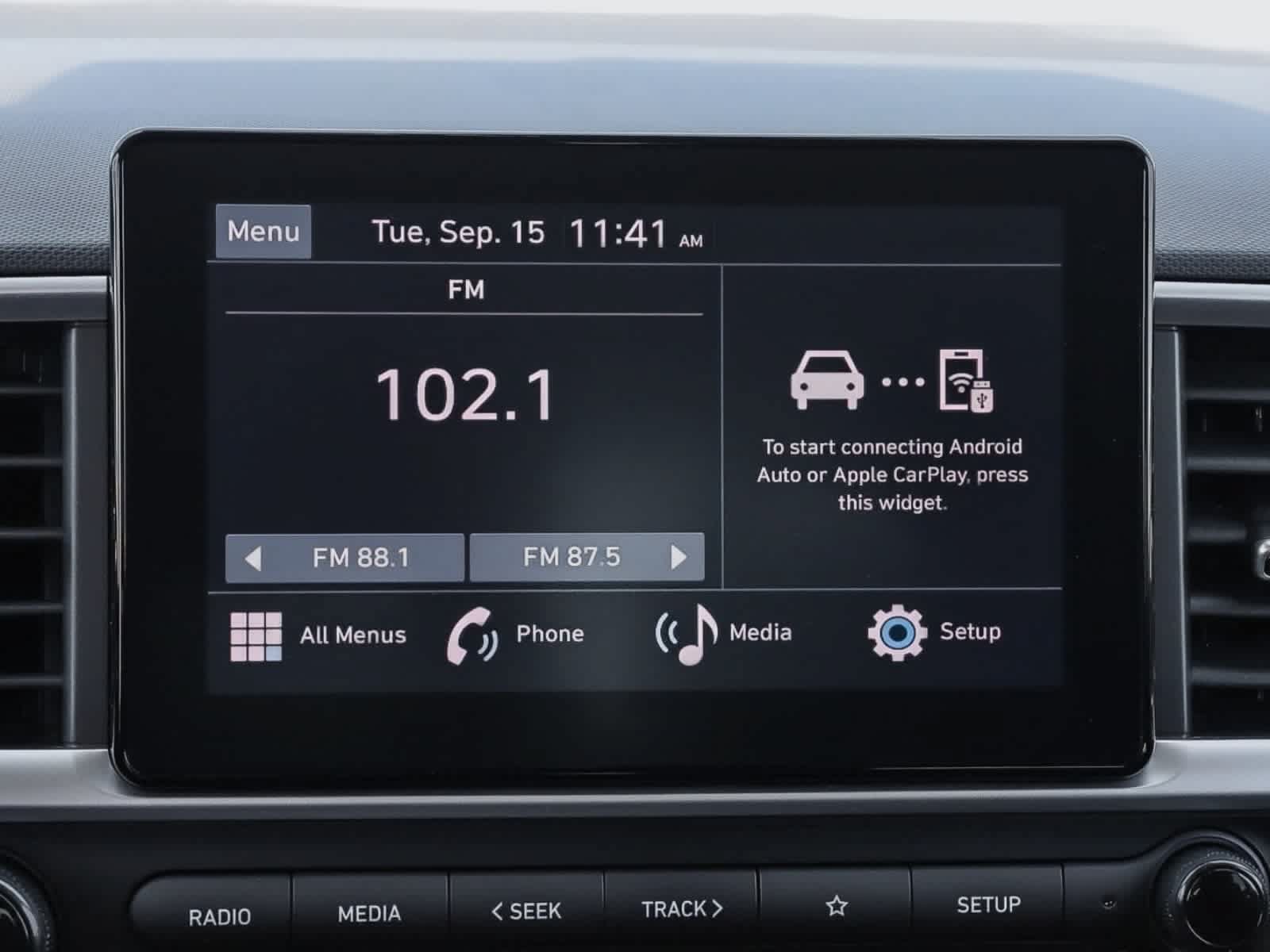 Used 2024 Hyundai Venue SEL FWD image 19