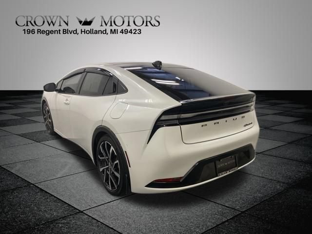 Used 2024 Toyota Prius Prime Premium w/ Advanced Technology Package FWD image 4