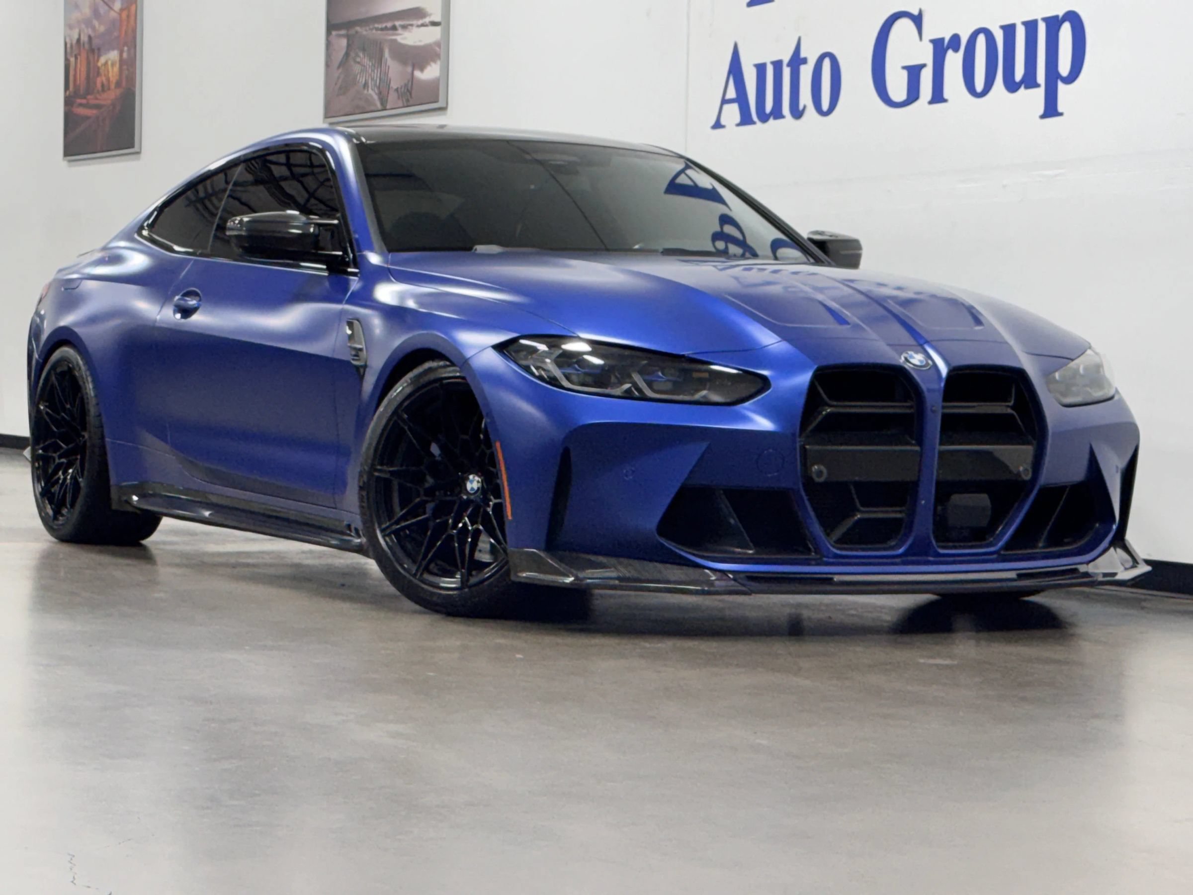 Used 2021 BMW M4 Competition w/ M Carbon Exterior Package RWD image 2