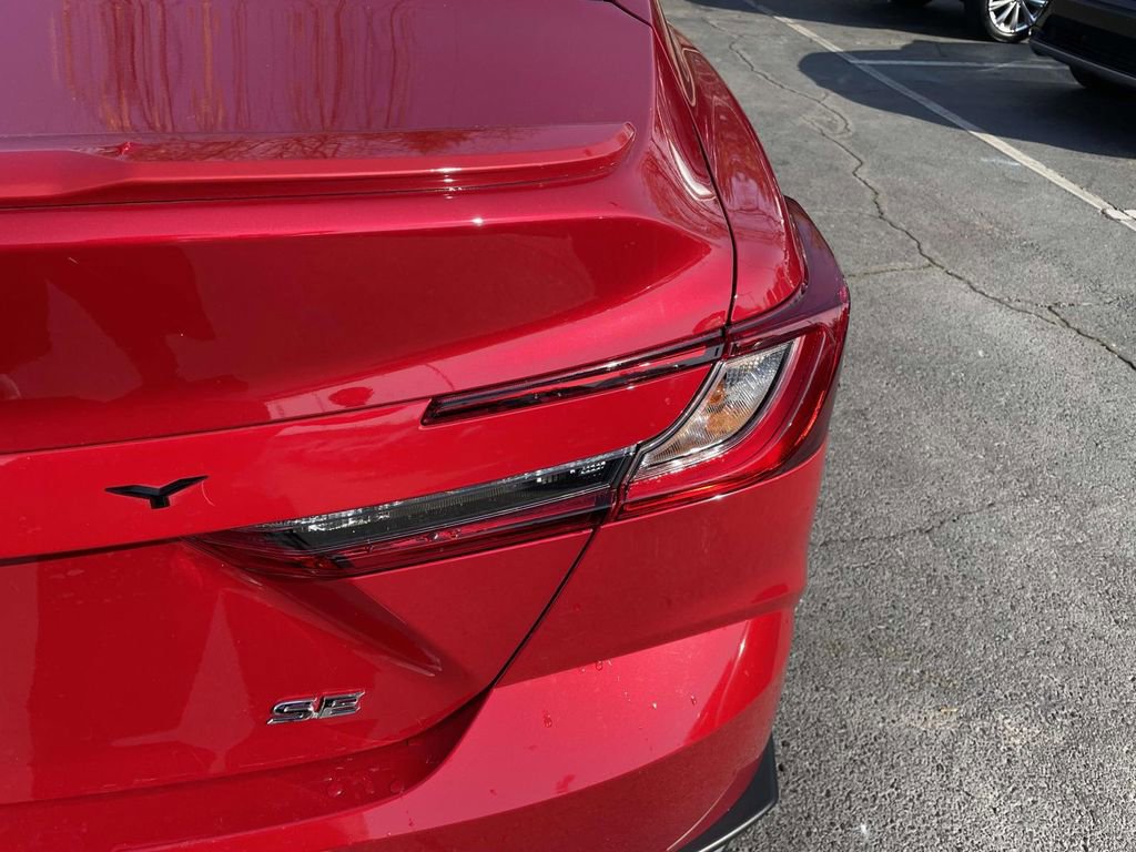 Used 2025 Toyota Camry SE w/ Convenience Package image 25