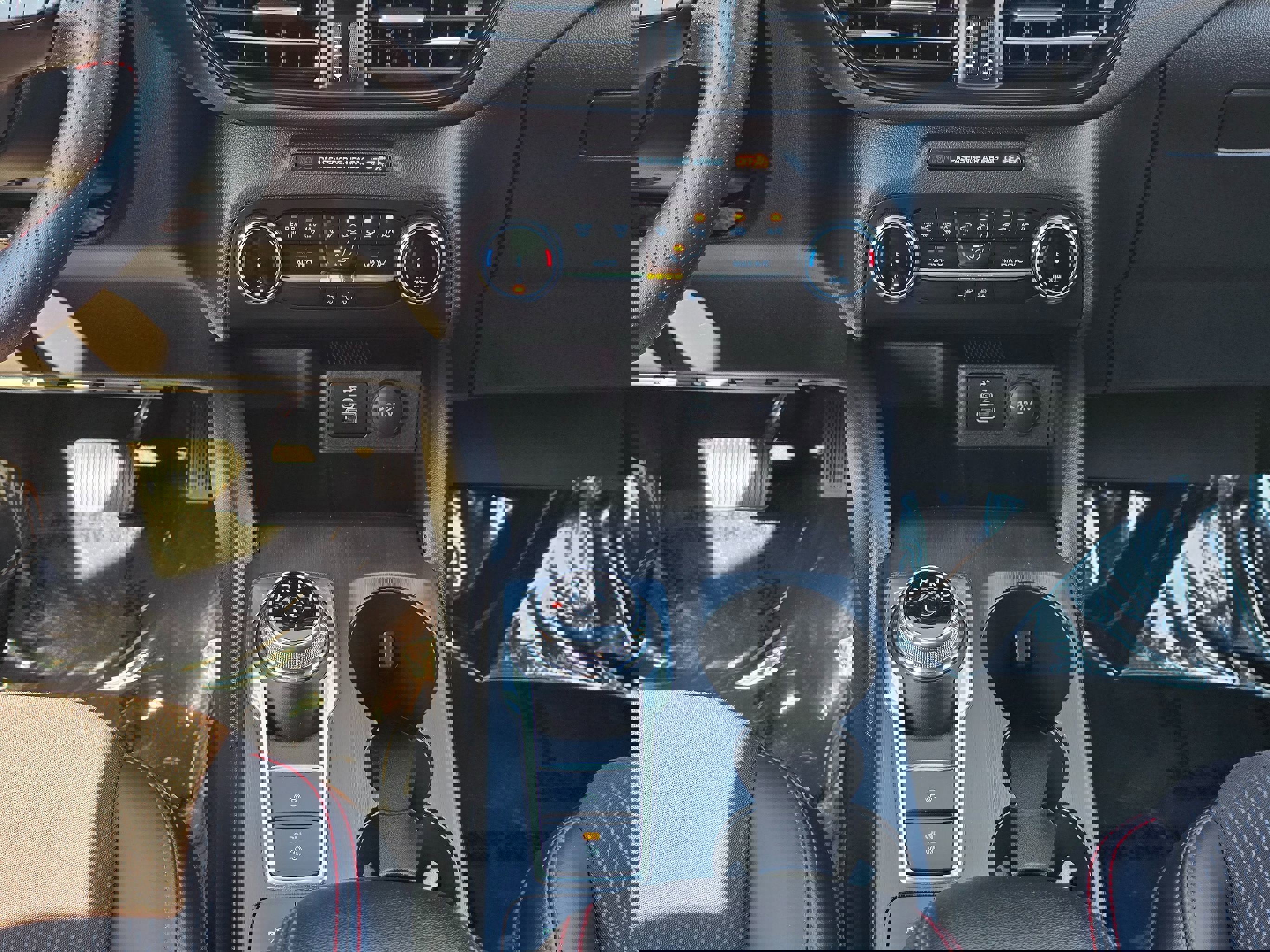 Used 2025 Ford Escape ST-Line image 25