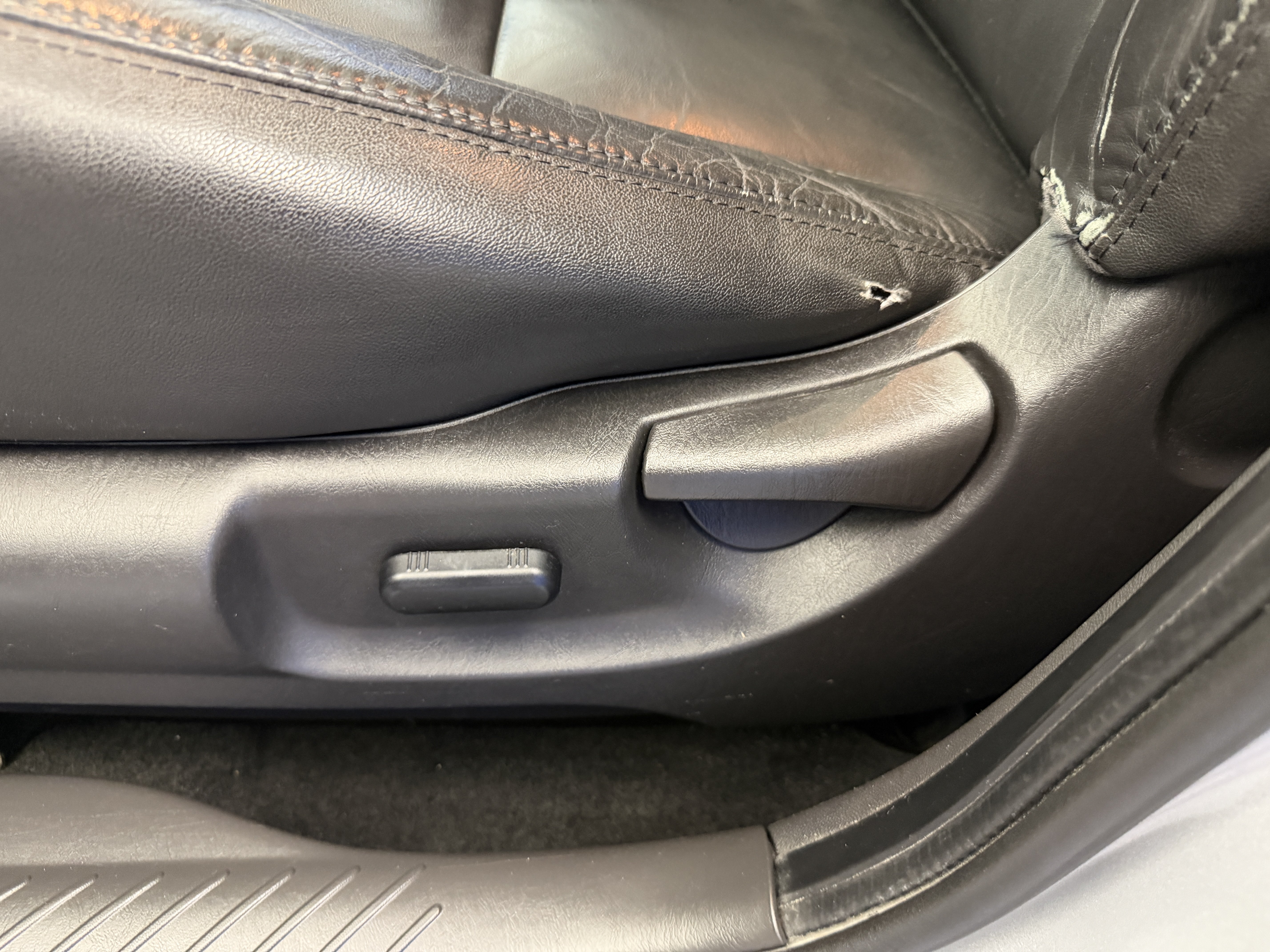 Used 2012 Ford Escape Limited FWD image 13