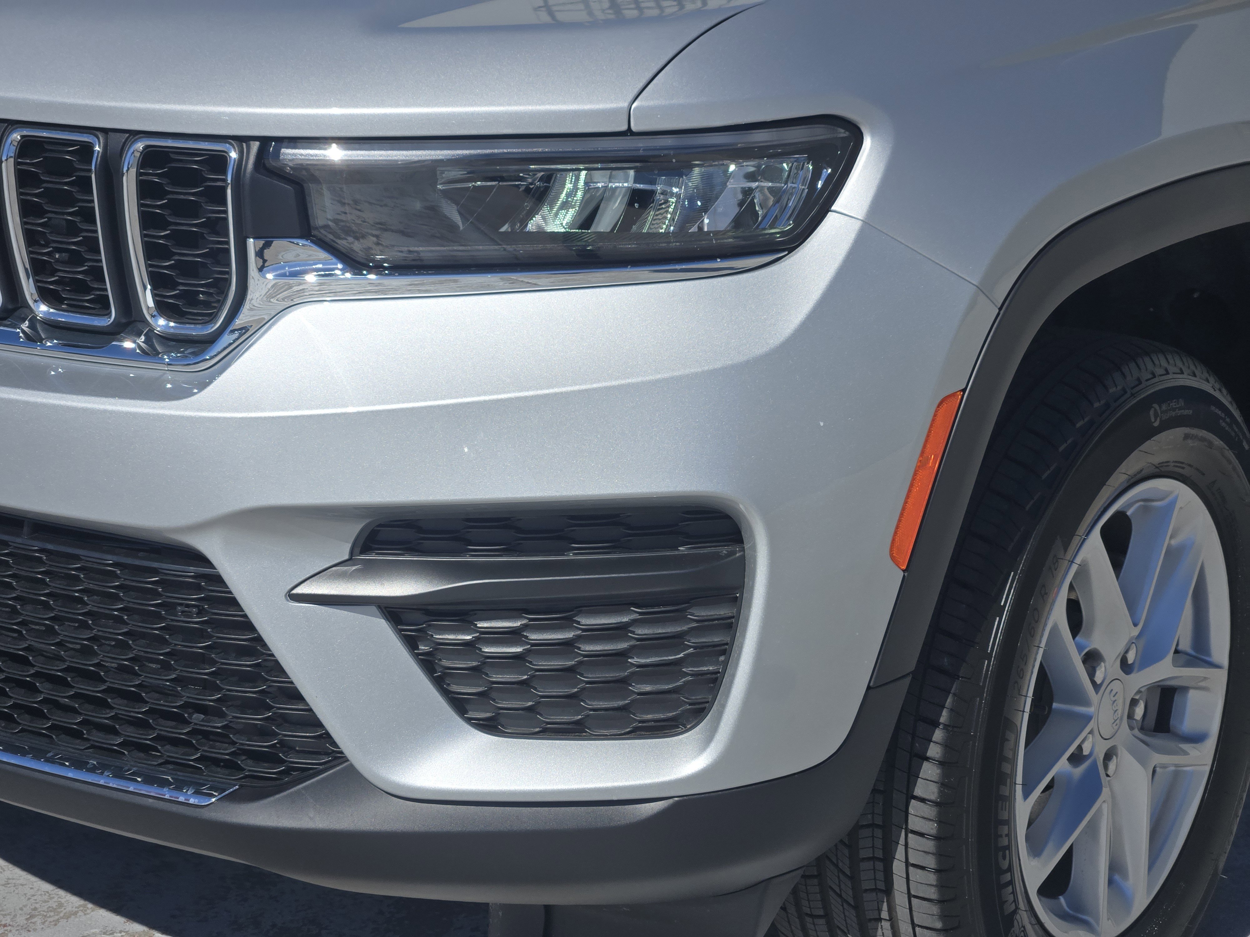 New 2026 Jeep Grand Cherokee Laredo X image 6
