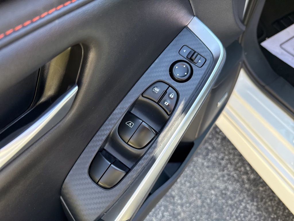 Used 2024 Nissan Sentra SR w/ SR Premium Package image 13