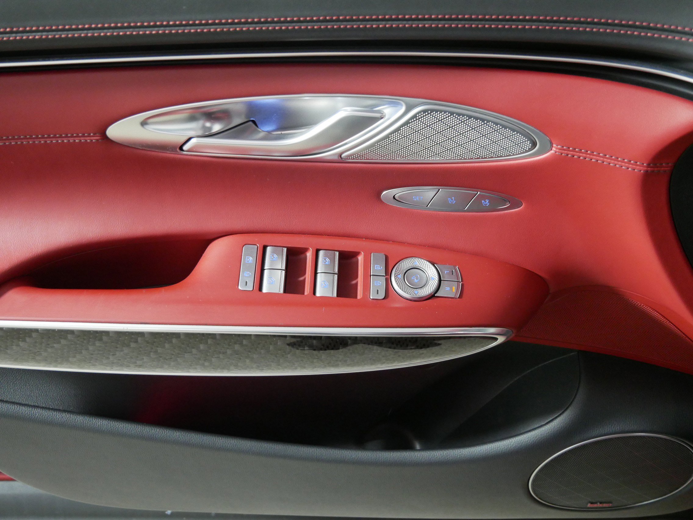 Used 2023 Genesis GV70 3.5T Sport w/ Sport Prestige Package image 19