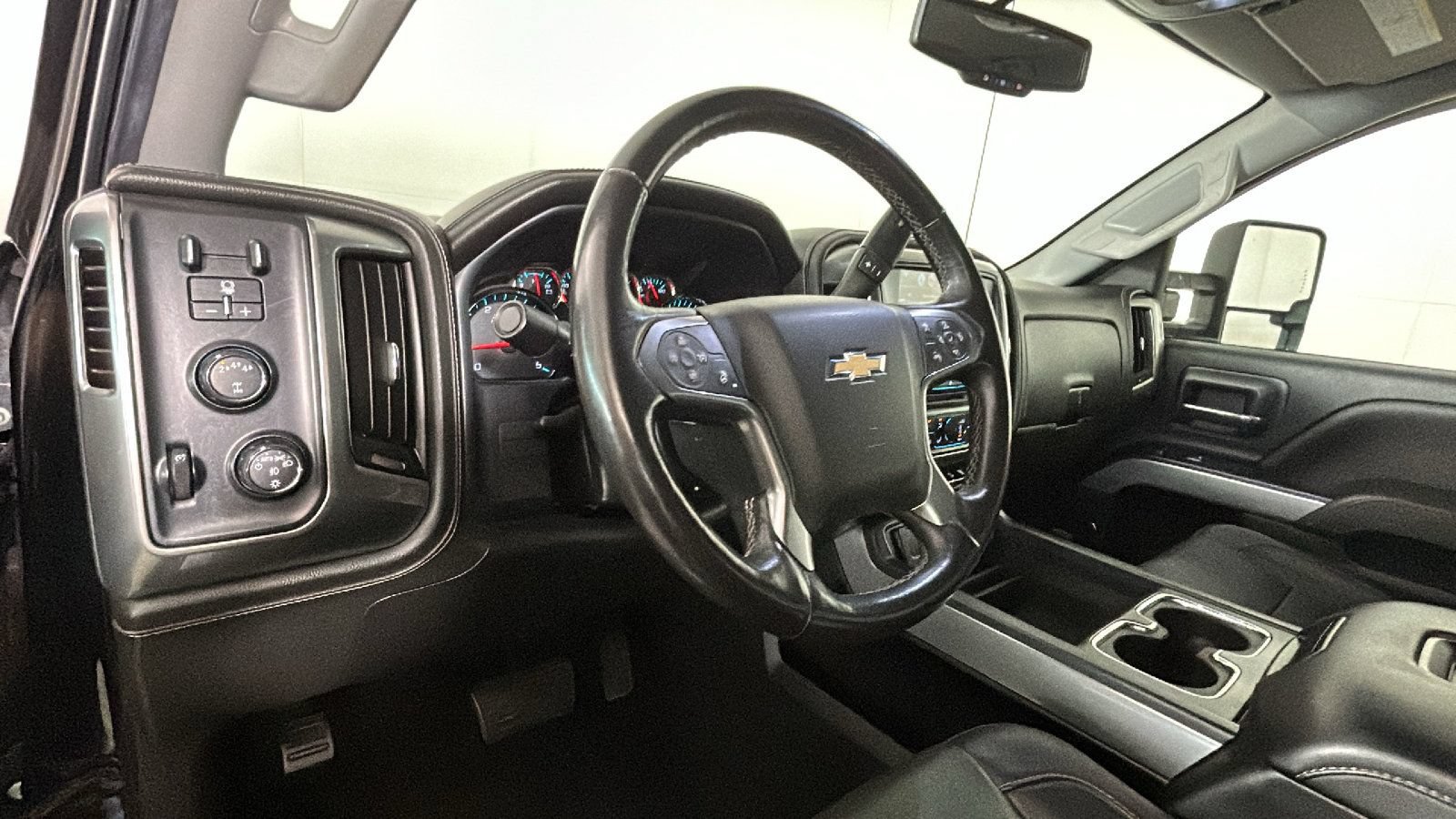 Used 2017 Chevrolet Silverado 2500 LTZ w/ Duramax Plus Package AWD/4WD image 16