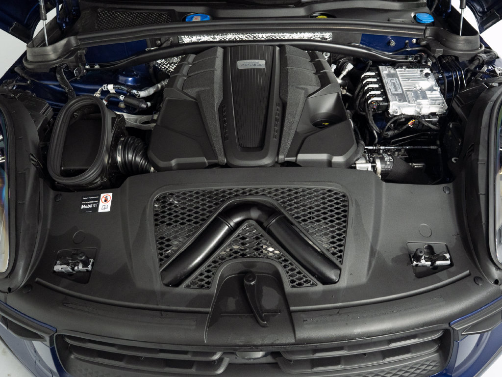Certified 2026 Porsche Macan S AWD/4WD image 52