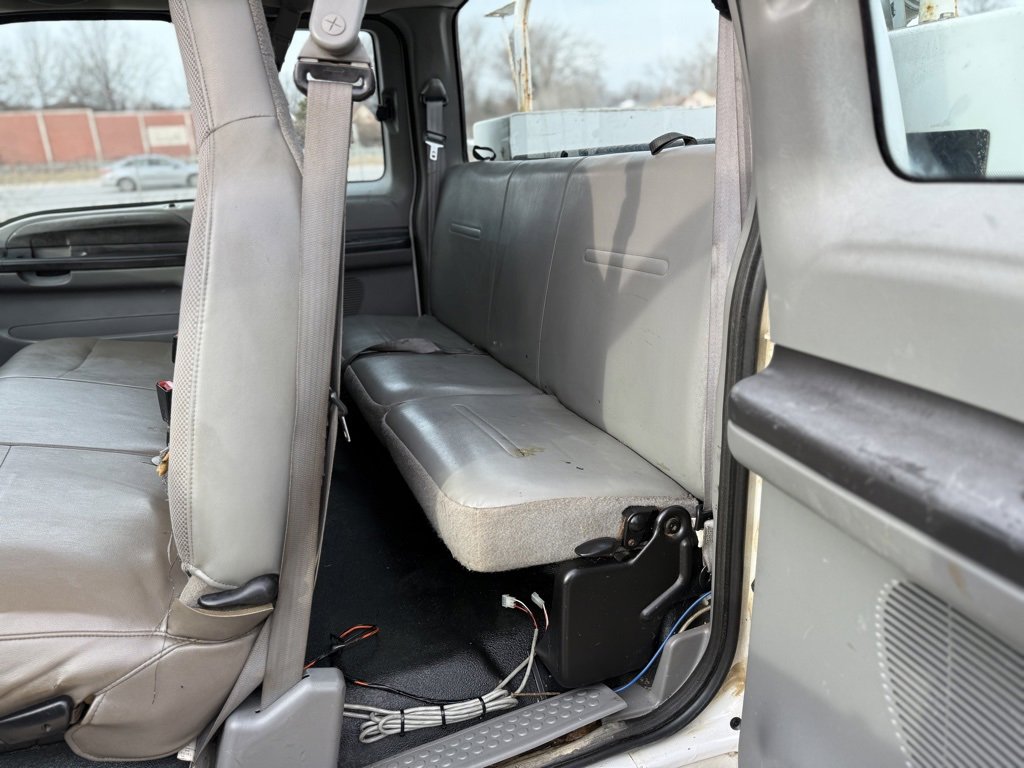 Used 2005 Ford F250 XL image 17