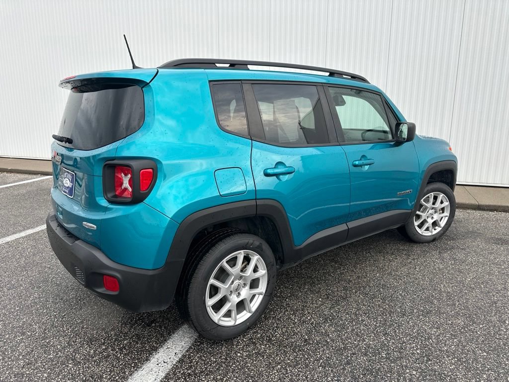 Used 2022 Jeep Renegade Latitude AWD/4WD image 7