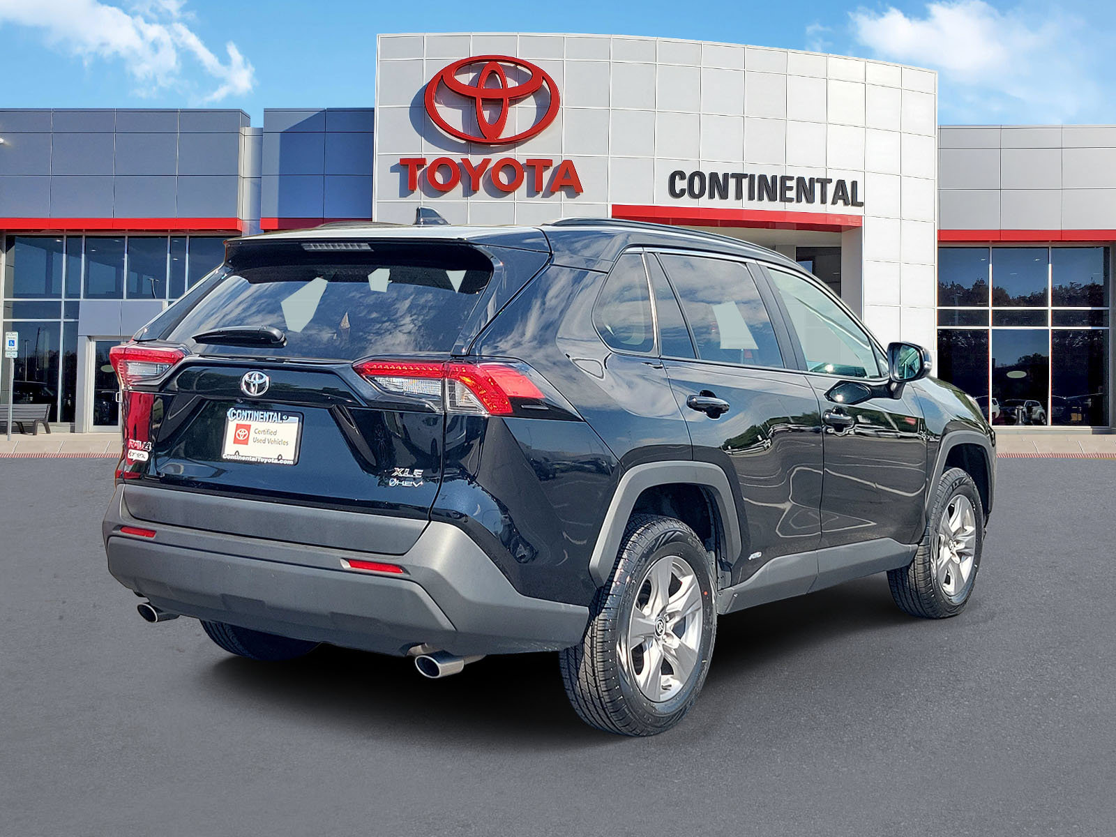 Certified 2025 Toyota RAV4 XLE AWD/4WD image 5
