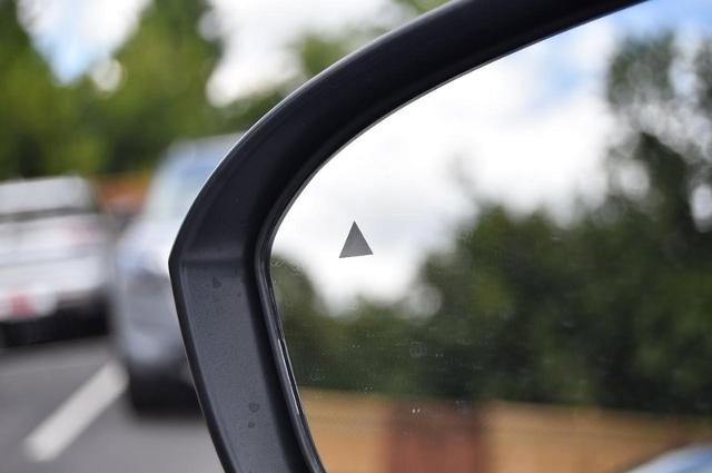 New 2025 Nissan Kicks SR image 10