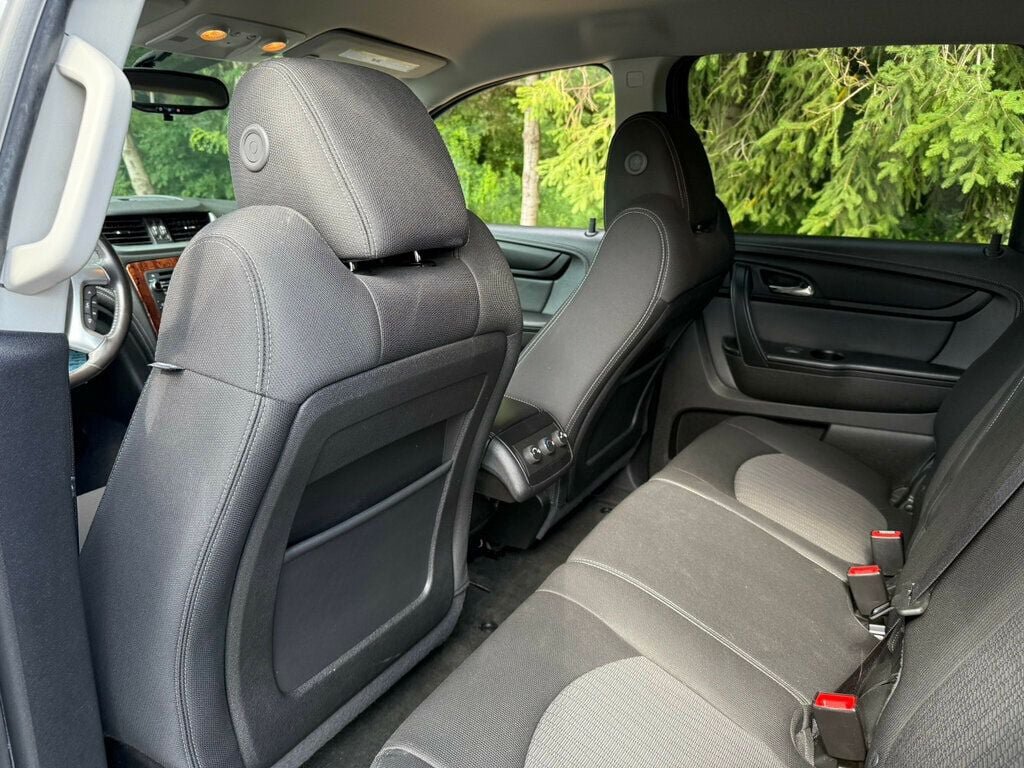 Used 2013 Chevrolet Traverse LT AWD/4WD image 33