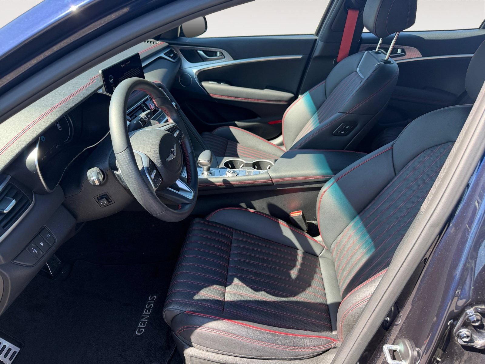 Used 2023 Genesis G70 2.0T w/ Sport Prestige Package AWD/4WD image 14