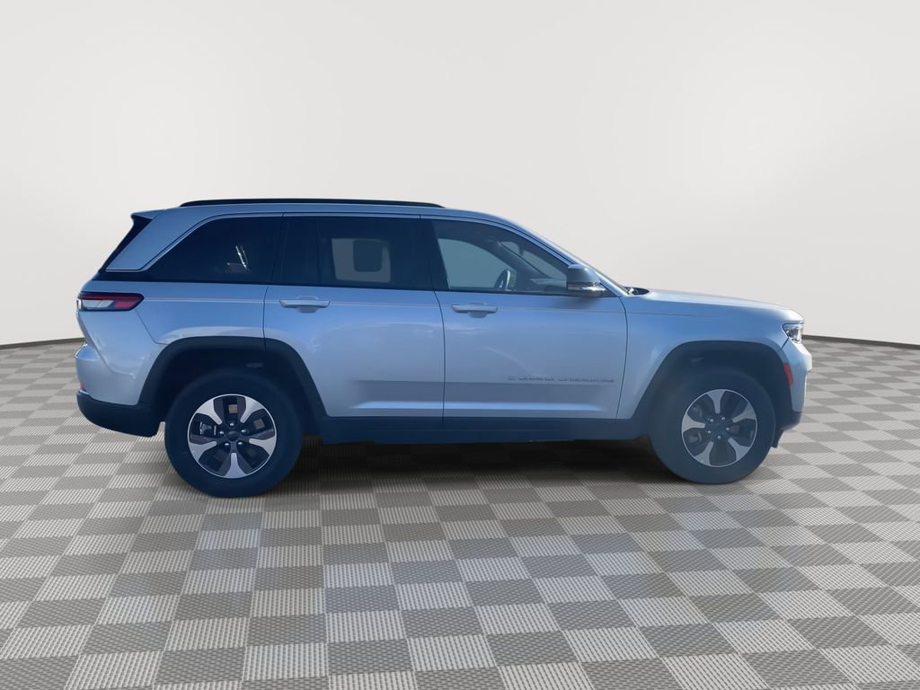 Used 2024 Jeep Grand Cherokee Limited 4xe image 9