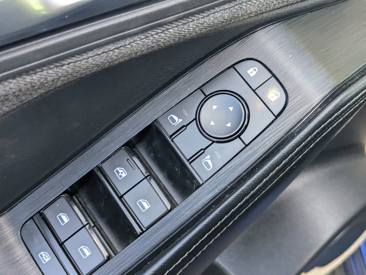 Certified 2023 Nissan Rogue SV image 16