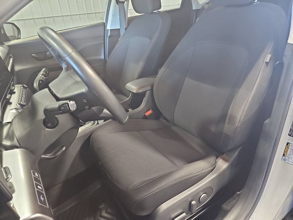 Used 2024 Hyundai Kona SEL AWD/4WD image 14
