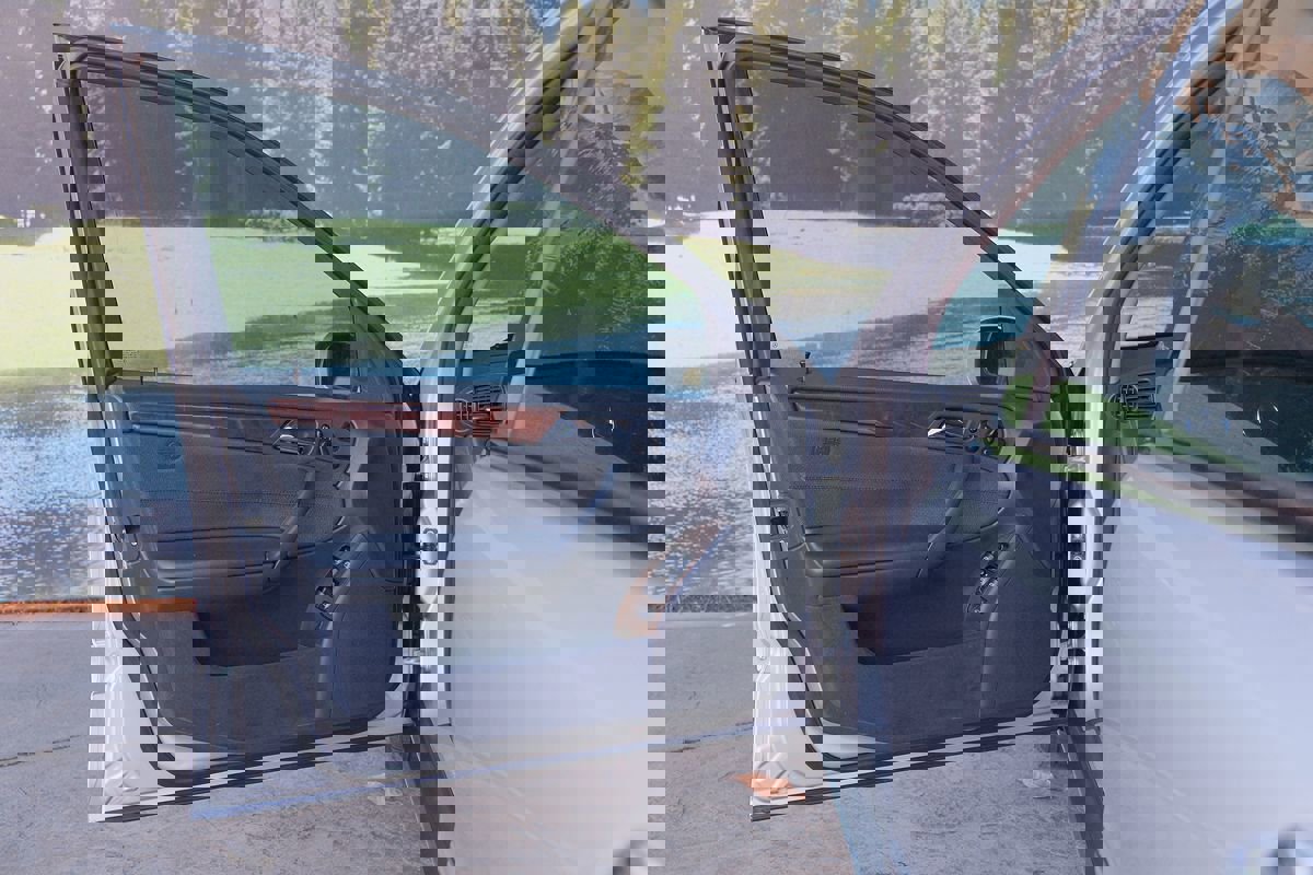 Used 2002 Mercedes-Benz C 320 Sedan image 10