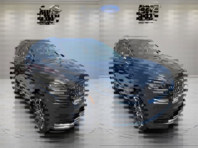 Used 2022 Lincoln Nautilus Reserve w/ Equipment Group 201A image 5