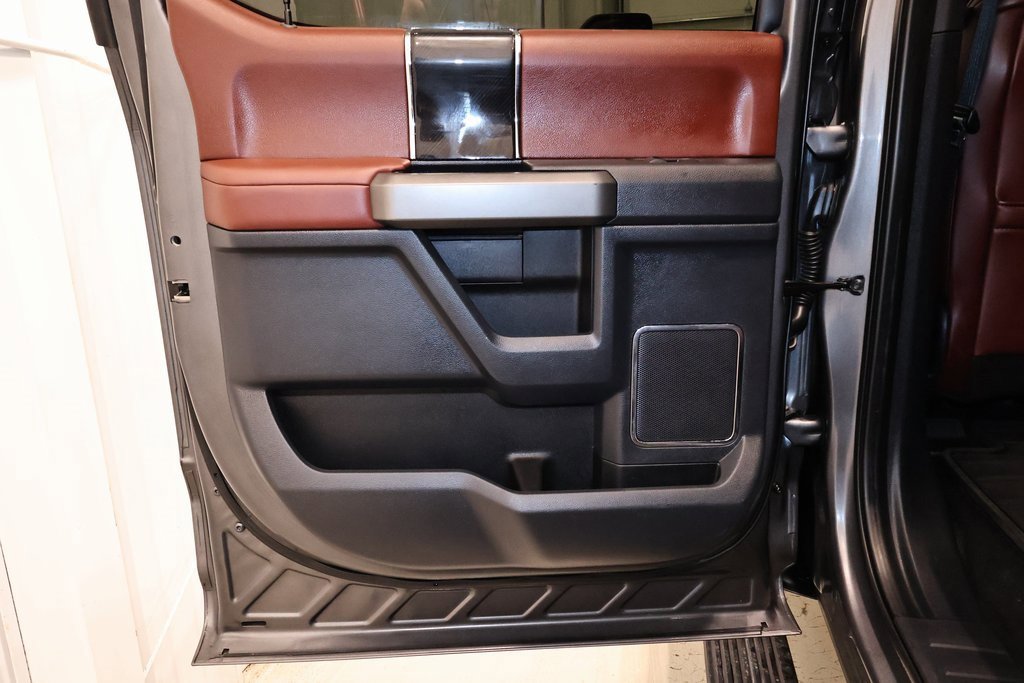 Used 2022 Ford F450 Platinum w/ FX4 Off-Road Package image 16