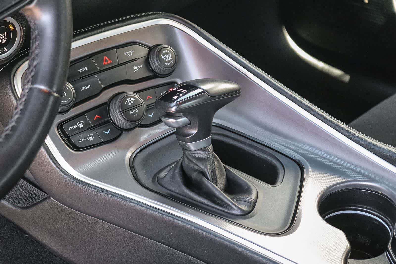 Used 2022 Dodge Challenger SXT RWD image 17