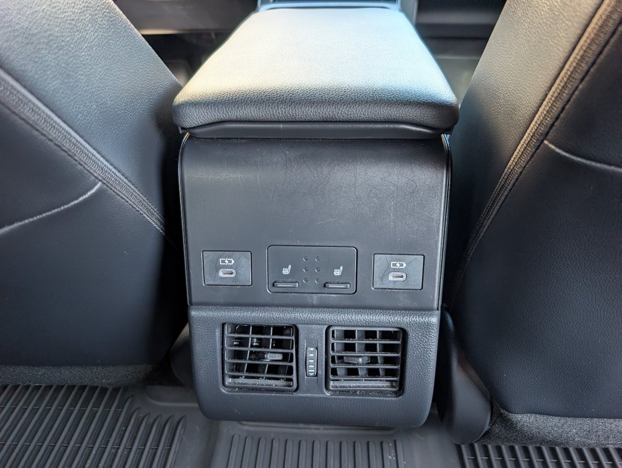 Used 2023 Toyota bZ4X FWD image 7