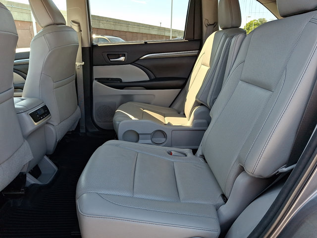 Used 2018 Toyota Highlander Limited AWD/4WD image 10