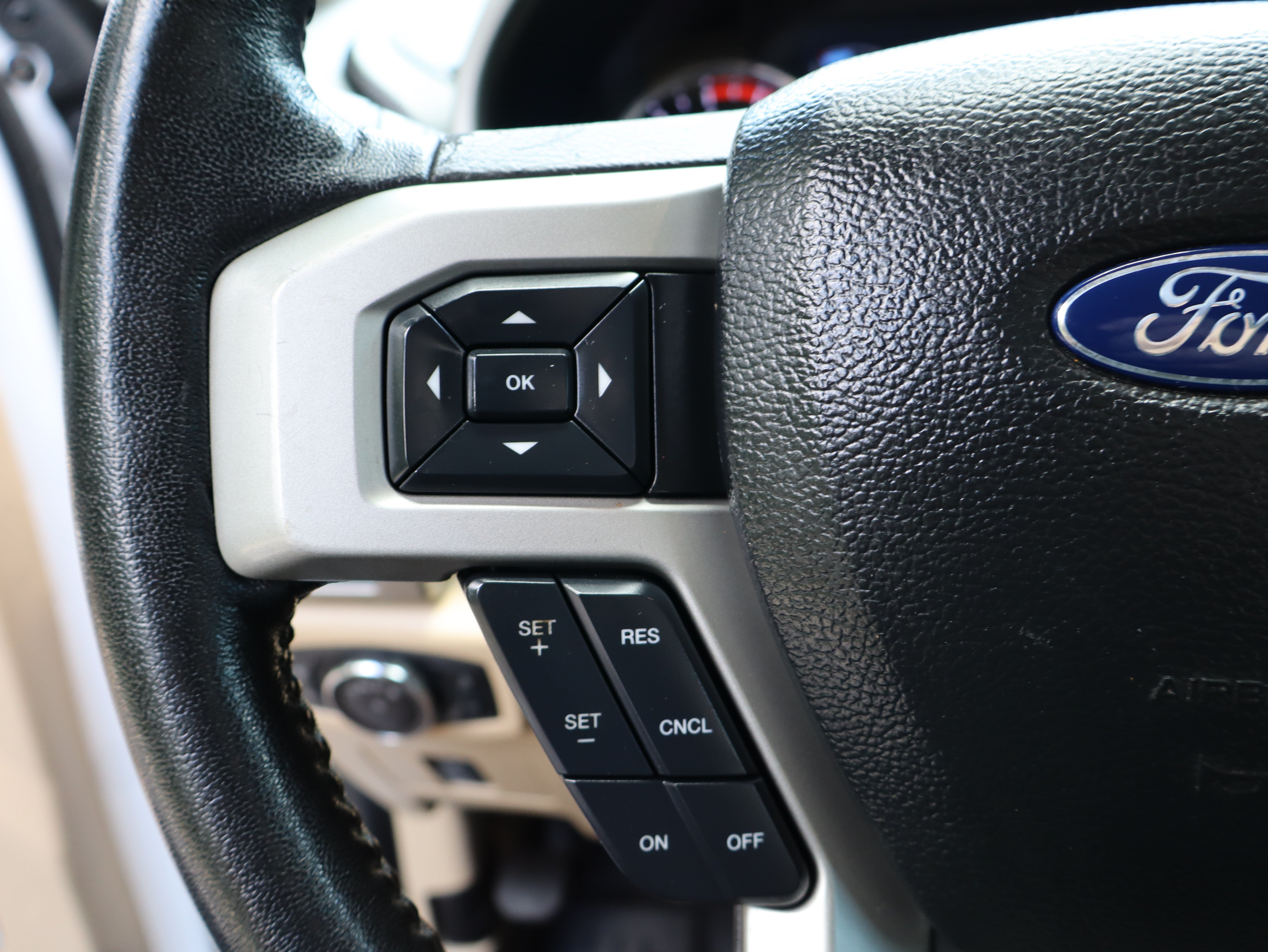 Used 2019 Ford F250 Lariat w/ Lariat Value Package AWD/4WD image 35