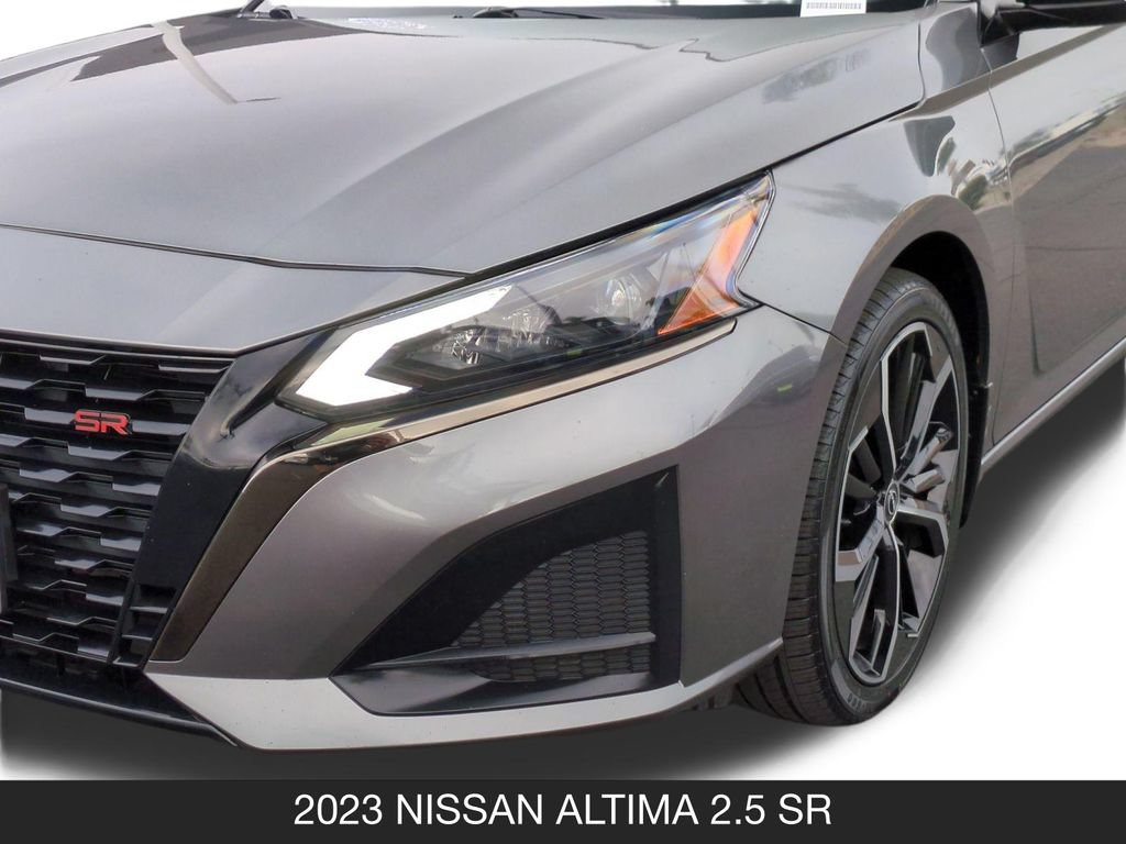 Used 2023 Nissan Altima 2.5 SR FWD image 10