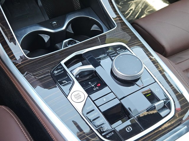 Certified 2025 BMW X7 xDrive40i AWD/4WD image 17