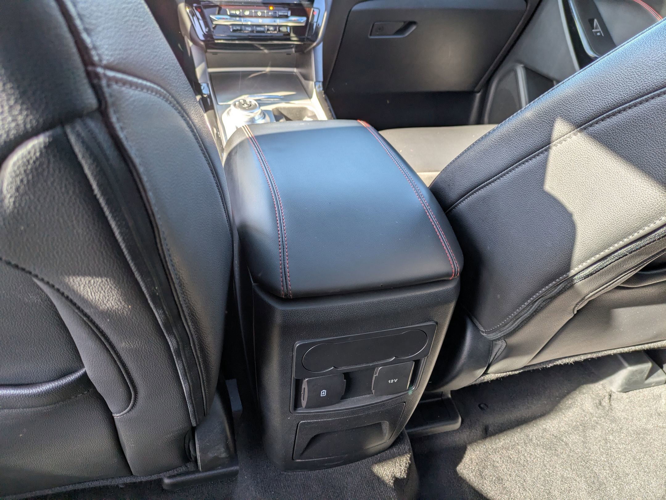 Certified 2022 Ford Explorer ST-Line w/ Class IV Trailer Tow Package AWD/4WD image 33