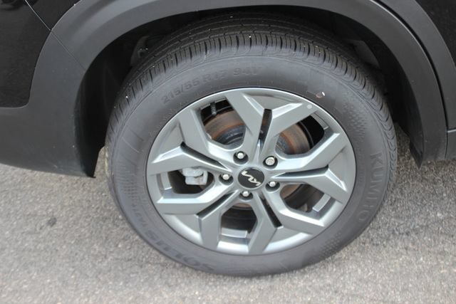 Used 2025 Kia Seltos LX AWD/4WD image 35