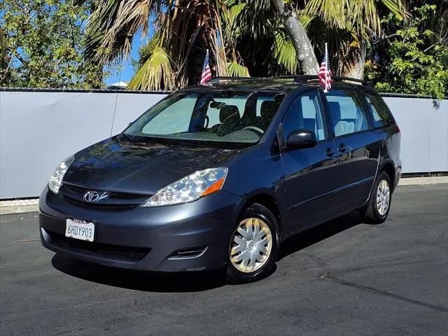 Used 2009 Toyota Sienna CE