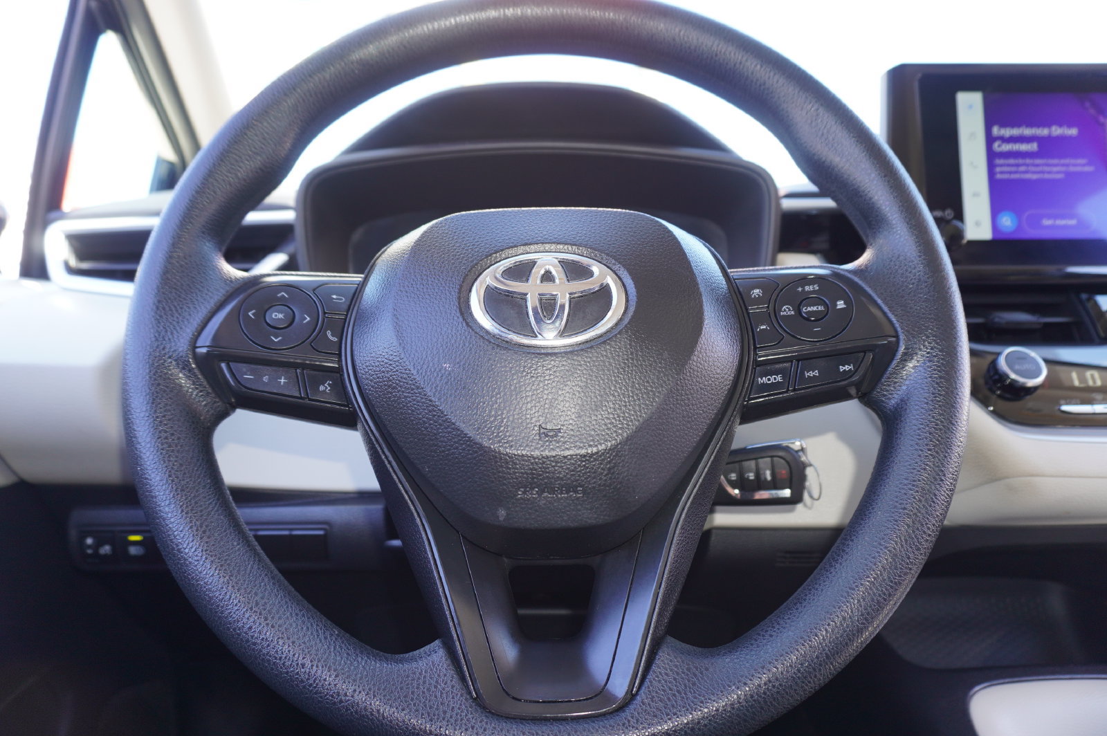 Certified 2025 Toyota Corolla LE FWD image 19