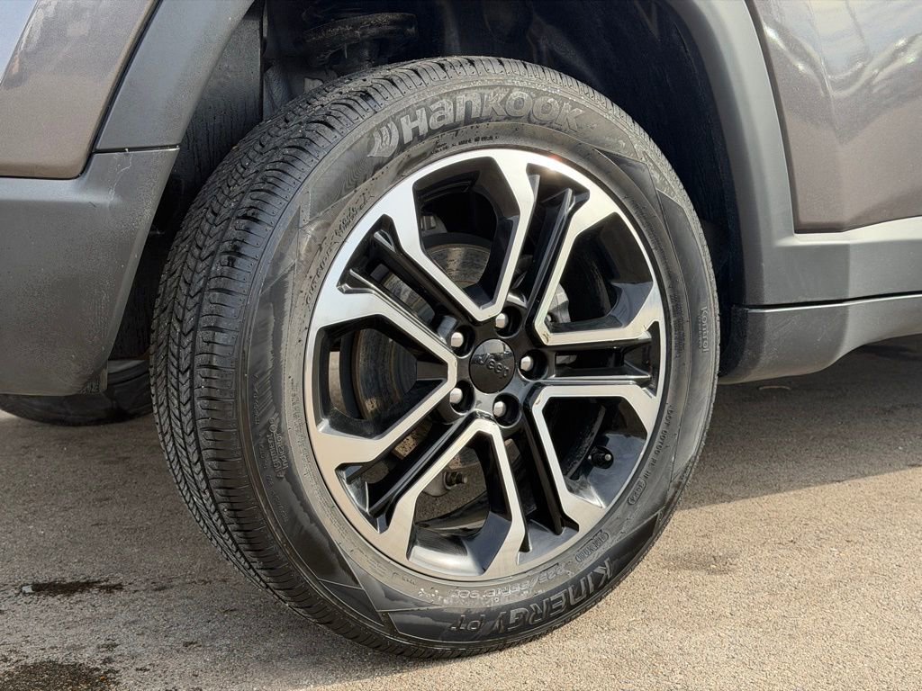 Used 2022 Jeep Compass Limited w/ Sun and Sound Group image 25