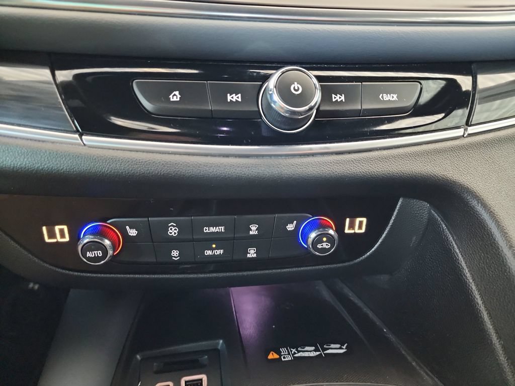 Used 2022 Buick Enclave Essence w/ Sport Touring Edition FWD image 26