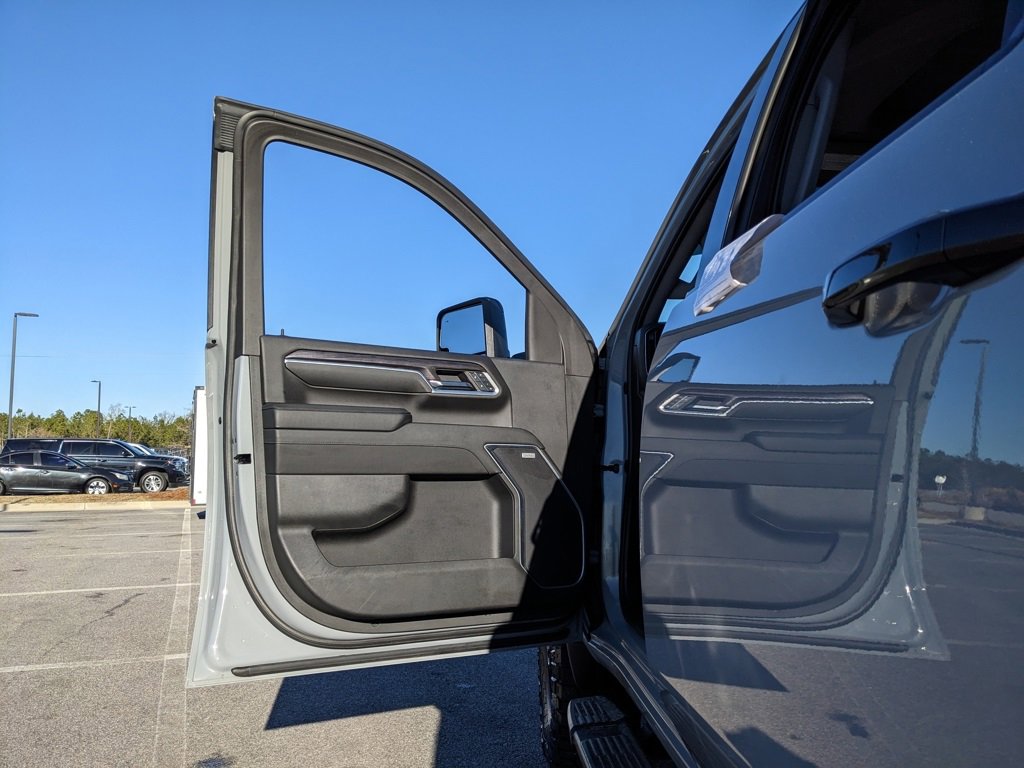 Used 2024 Chevrolet Silverado 2500 LTZ w/ LTZ Plus Package image 61