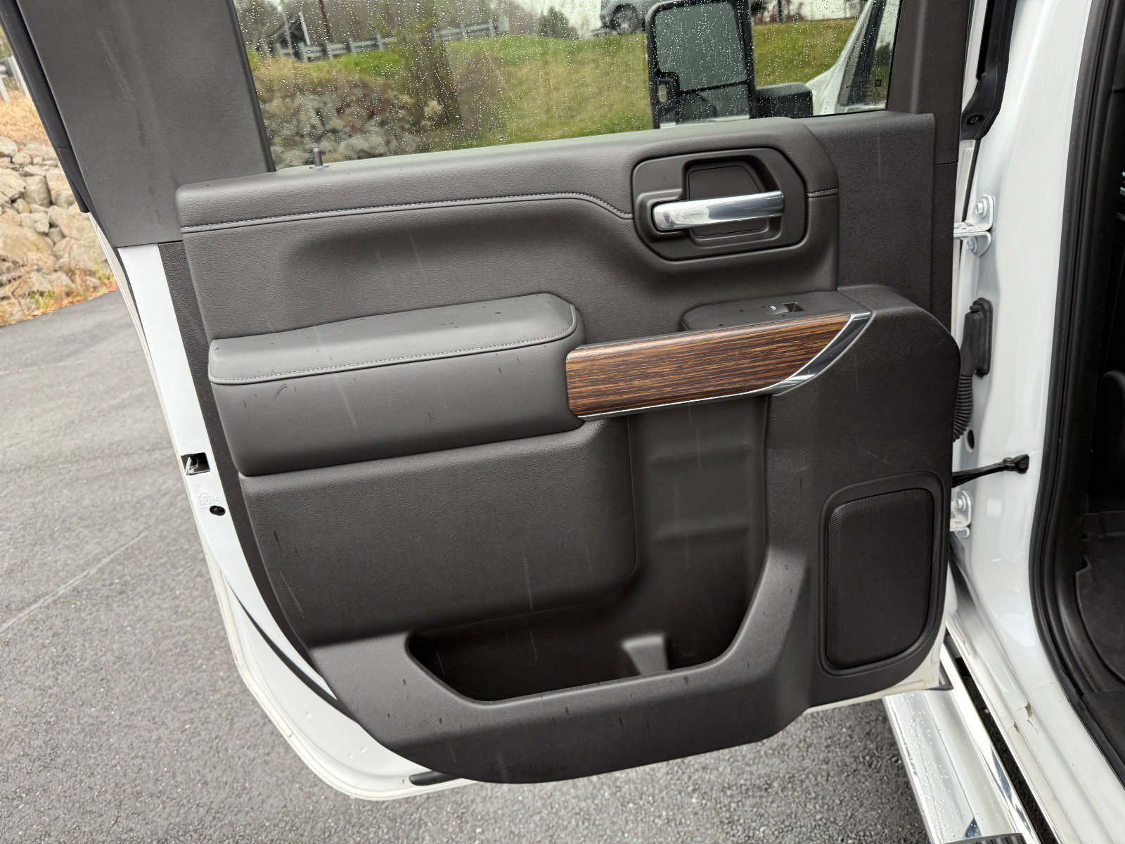 Used 2022 Chevrolet Silverado 2500 High Country w/ Z71 Off-Road Package image 18