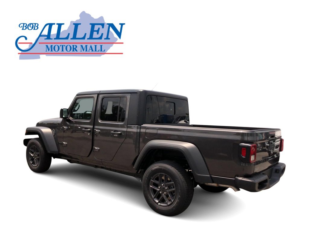 New 2025 Jeep Gladiator Sport image 5