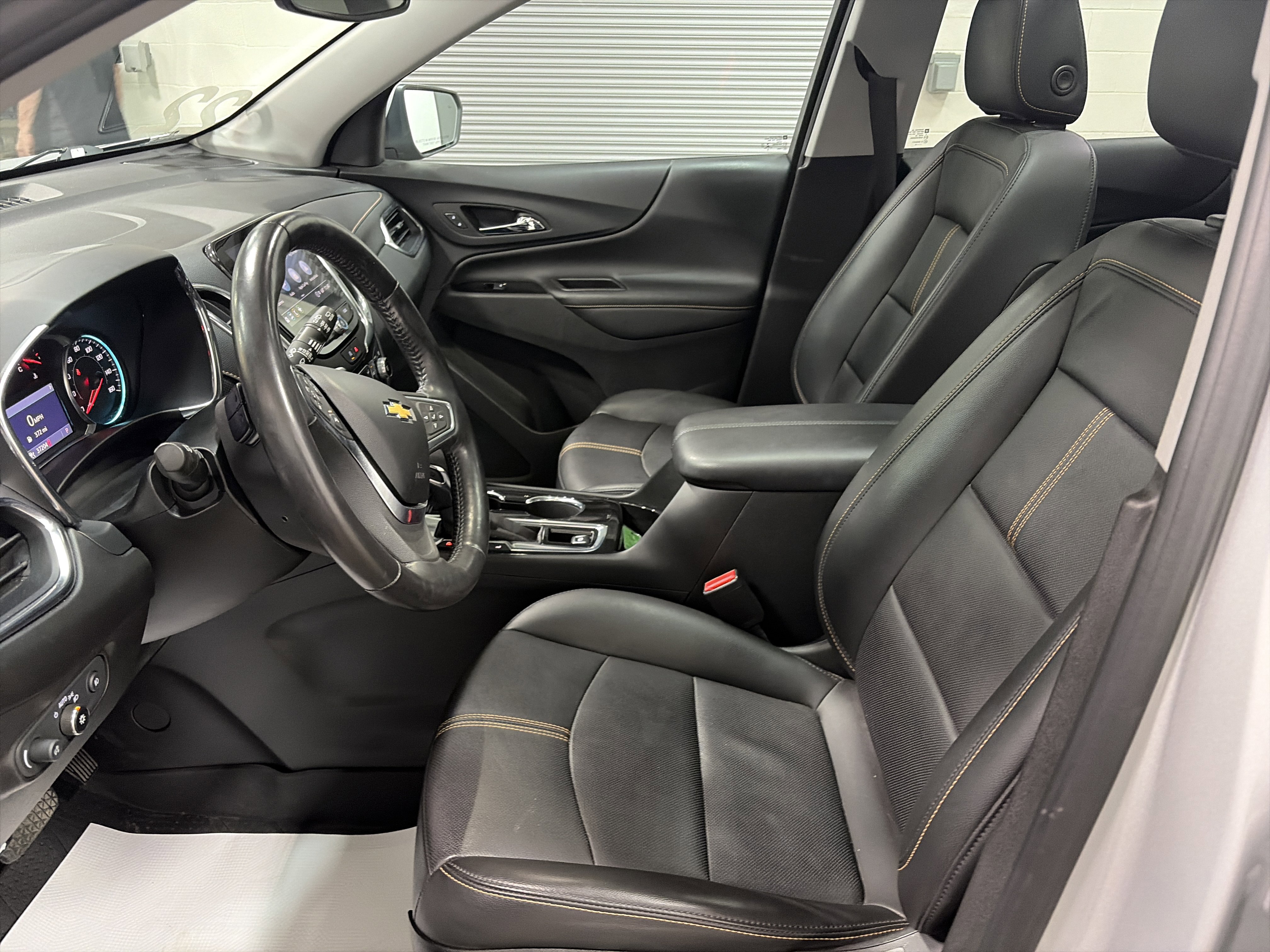 Used 2022 Chevrolet Equinox Premier AWD/4WD image 13