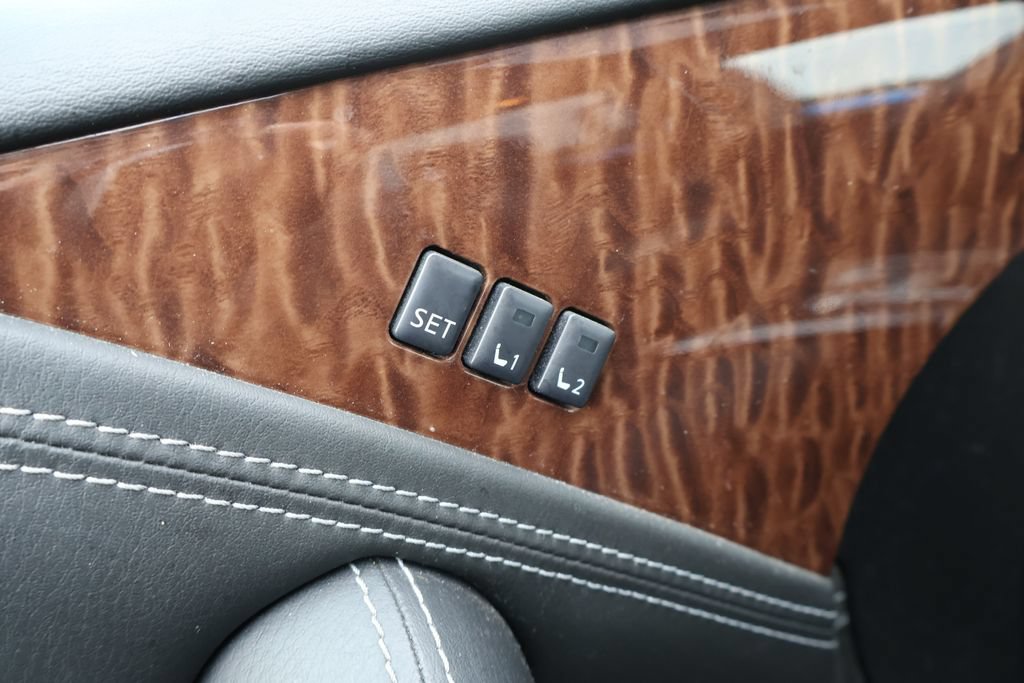 Used 2017 Nissan Armada SV AWD/4WD image 14