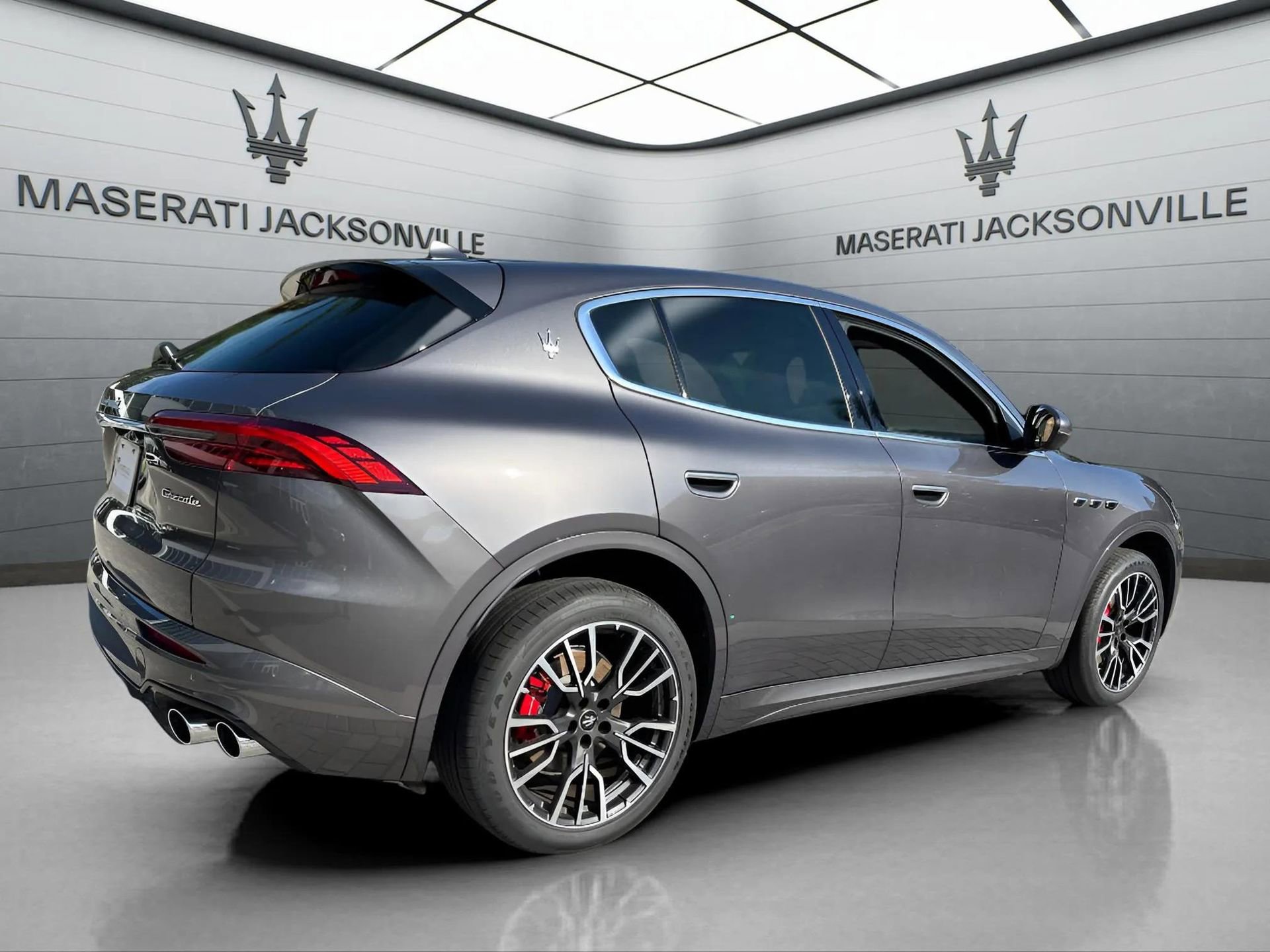 New 2025 Maserati Grecale GT image 10