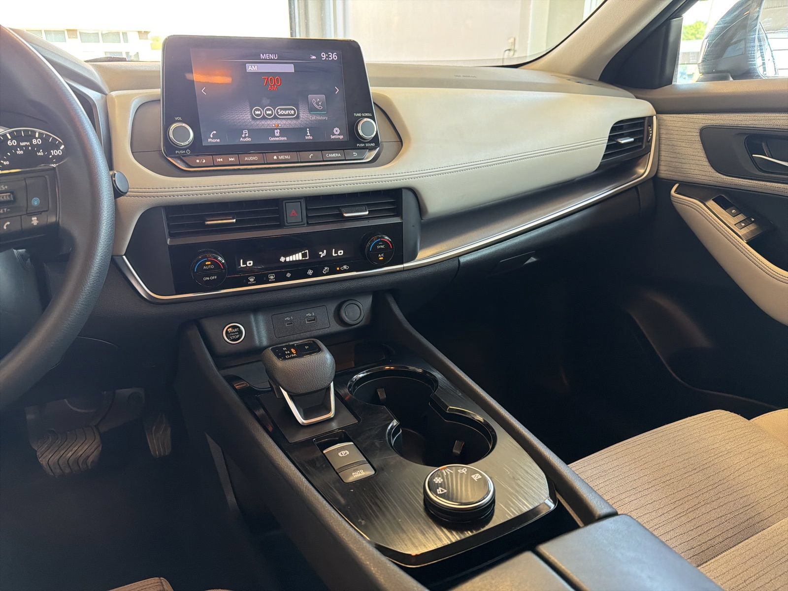 Used 2023 Nissan Rogue SV AWD/4WD image 21