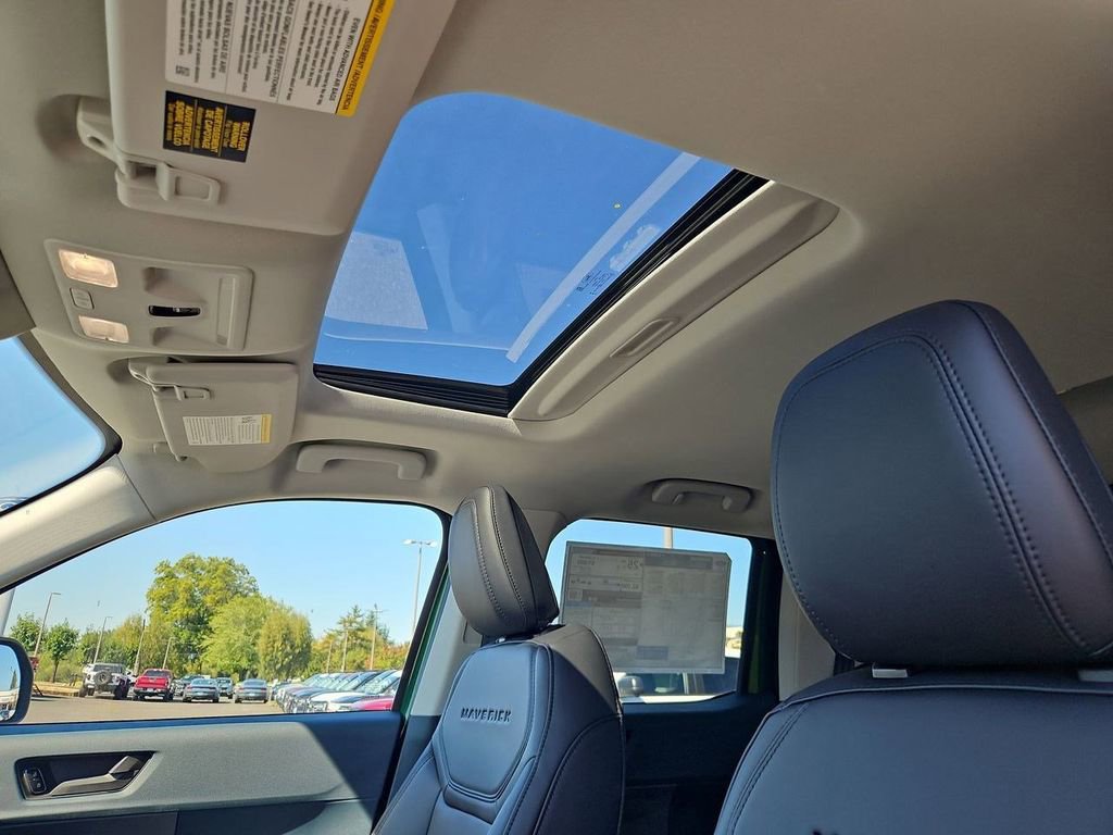 New 2025 Ford Maverick Lariat w/ Black Appearance Package image 23