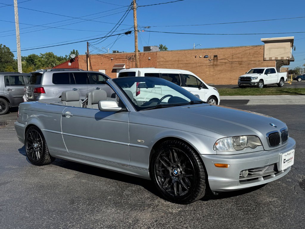 Used 2003 BMW 330Ci Convertible image 4