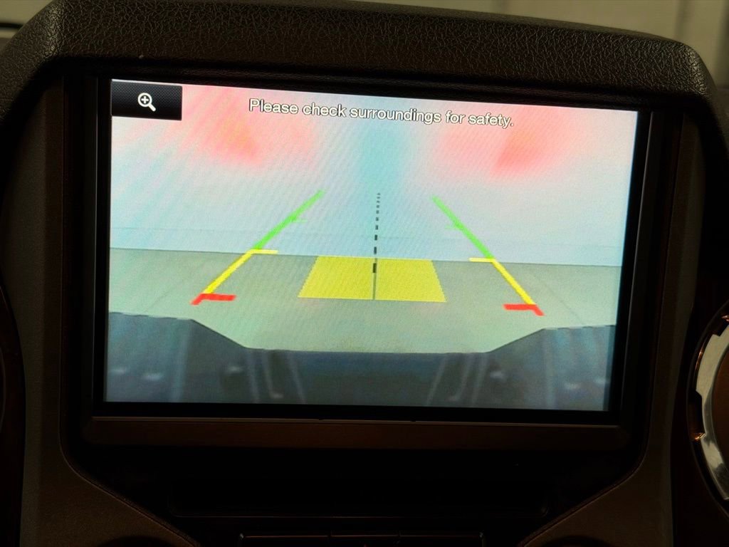 Used 2015 Ford F250 Lariat w/ Lariat Interior Package image 36