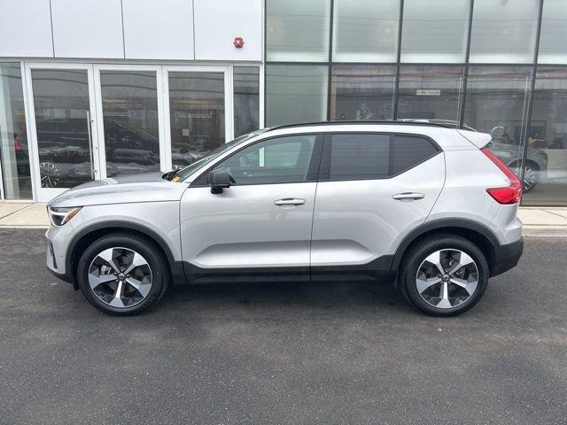 Certified 2025 Volvo XC40 B5 Plus video 2