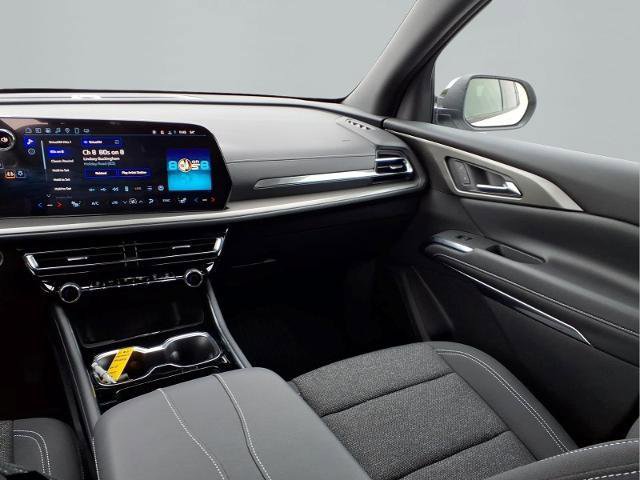 Used 2025 Chevrolet Traverse LT w/ Driver Confidence Package FWD image 9