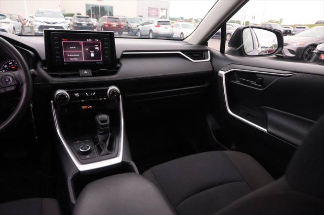 Certified 2022 Toyota RAV4 LE AWD/4WD image 24